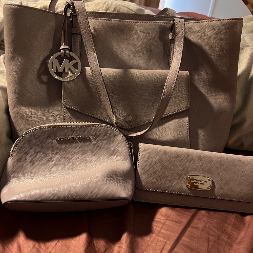 Michael Kors Purse, wallet and makeup bag